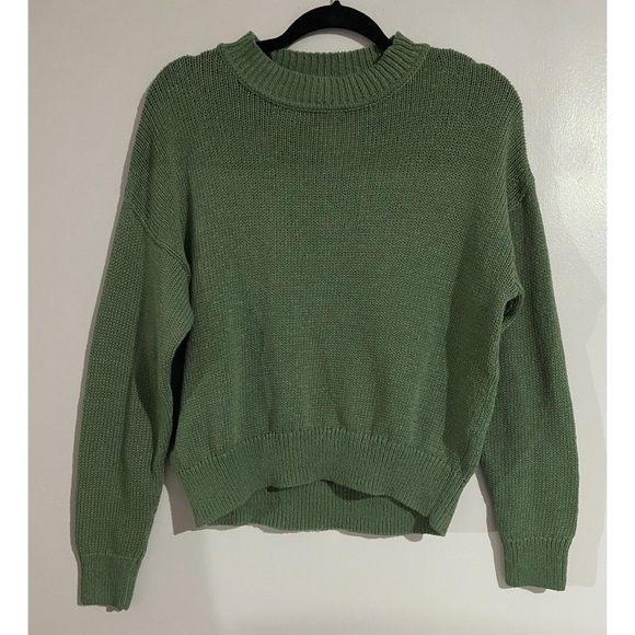 H&M Sweater - Picture 2 of 4